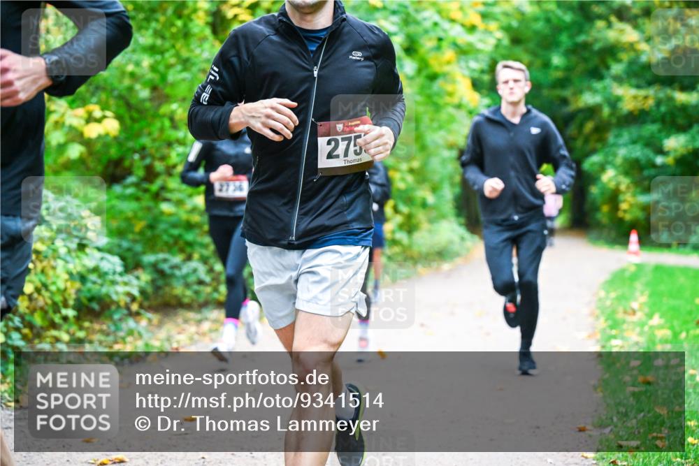 12.10.2025 - Bramfelder Halbmarathon 2025 Dr. Thomas Lammeyer http://msf.ph/oto/9341514 12.10.2025 09:52:05 Laufen 2736, 275 meine-sportfotos.de