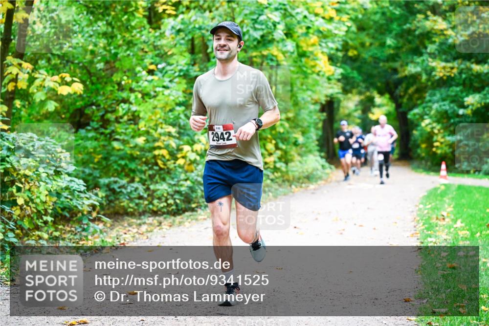 12.10.2025 - Bramfelder Halbmarathon 2025 Dr. Thomas Lammeyer http://msf.ph/oto/9341525 12.10.2025 09:52:08 Laufen 862, 2942, 2 meine-sportfotos.de