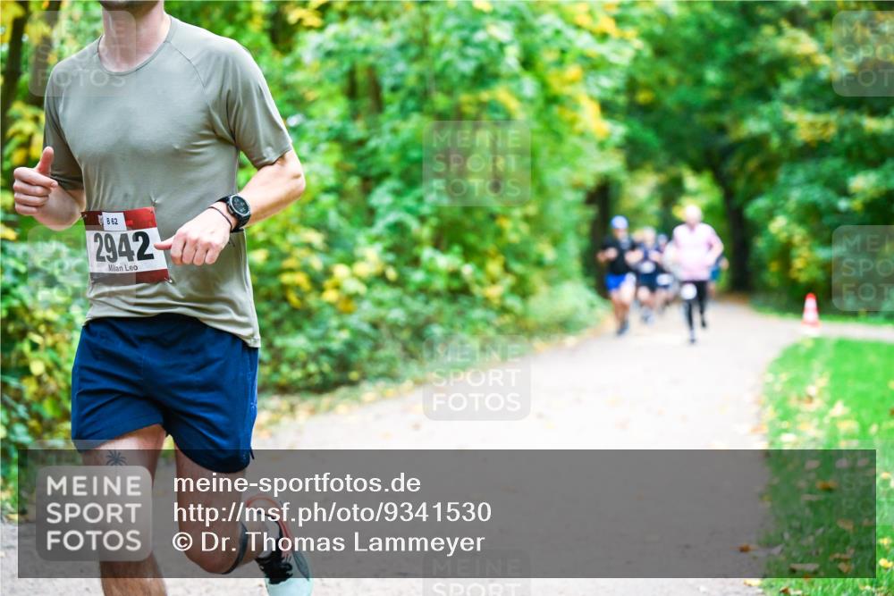 12.10.2025 - Bramfelder Halbmarathon 2025 Dr. Thomas Lammeyer http://msf.ph/oto/9341530 12.10.2025 09:52:09 Laufen 62, 2942 meine-sportfotos.de