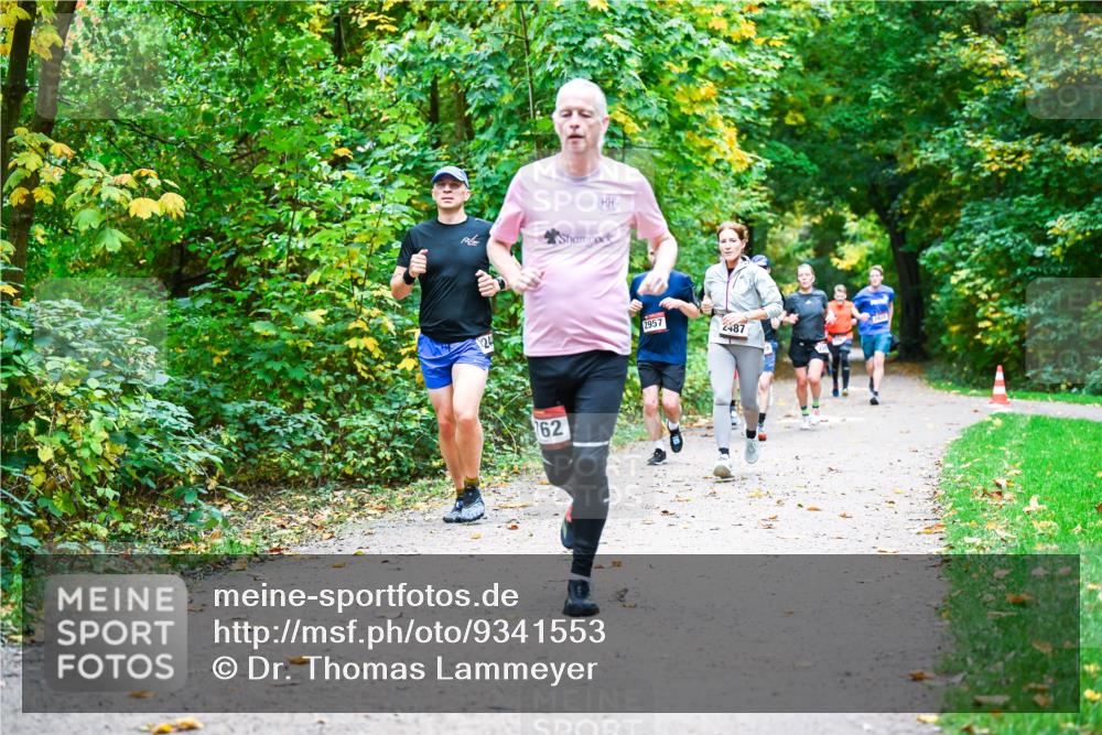 12.10.2025 - Bramfelder Halbmarathon 2025 Dr. Thomas Lammeyer http://msf.ph/oto/9341553 12.10.2025 09:52:13 Laufen 62, 2957, 2487 meine-sportfotos.de