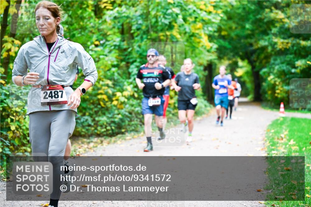 12.10.2025 - Bramfelder Halbmarathon 2025 Dr. Thomas Lammeyer http://msf.ph/oto/9341572 12.10.2025 09:52:16 Laufen 2487 meine-sportfotos.de