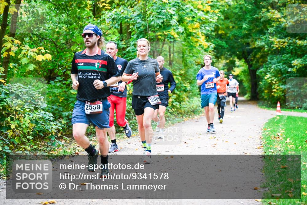 12.10.2025 - Bramfelder Halbmarathon 2025 Dr. Thomas Lammeyer http://msf.ph/oto/9341578 12.10.2025 09:52:18 Laufen 2559, 2692, 2589, 2828 meine-sportfotos.de