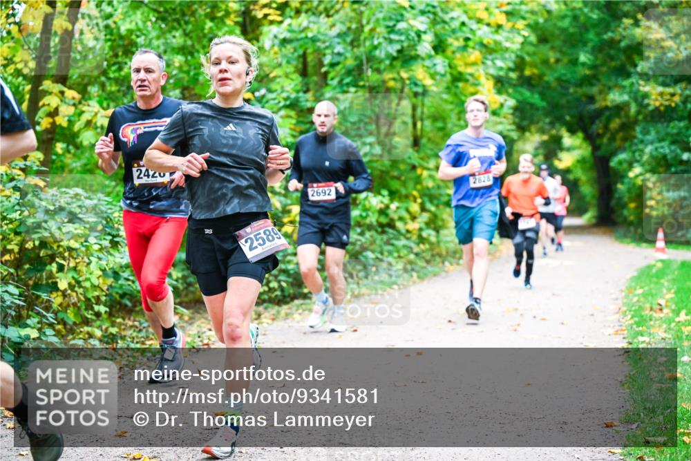 12.10.2025 - Bramfelder Halbmarathon 2025 Dr. Thomas Lammeyer http://msf.ph/oto/9341581 12.10.2025 09:52:18 Laufen 2420, 2589, 2692, 2828 meine-sportfotos.de