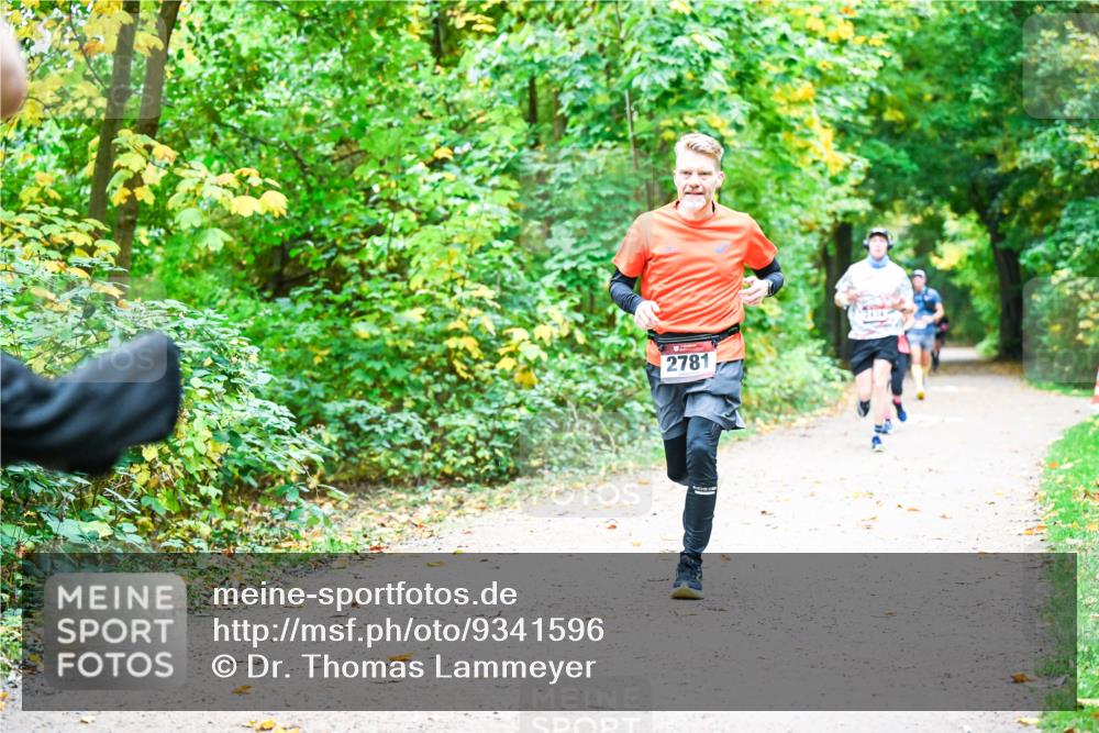 12.10.2025 - Bramfelder Halbmarathon 2025 Dr. Thomas Lammeyer http://msf.ph/oto/9341596 12.10.2025 09:52:21 Laufen 2781 meine-sportfotos.de