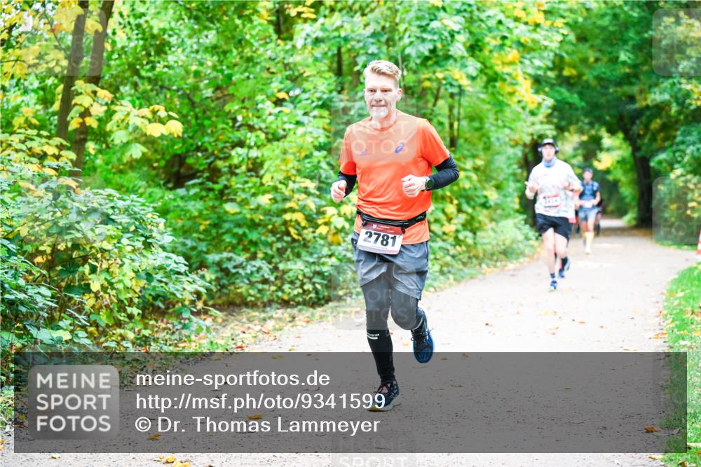 12.10.2025 - Bramfelder Halbmarathon 2025 Dr. Thomas Lammeyer http://msf.ph/oto/9341599 12.10.2025 09:52:21 Laufen 2781 meine-sportfotos.de