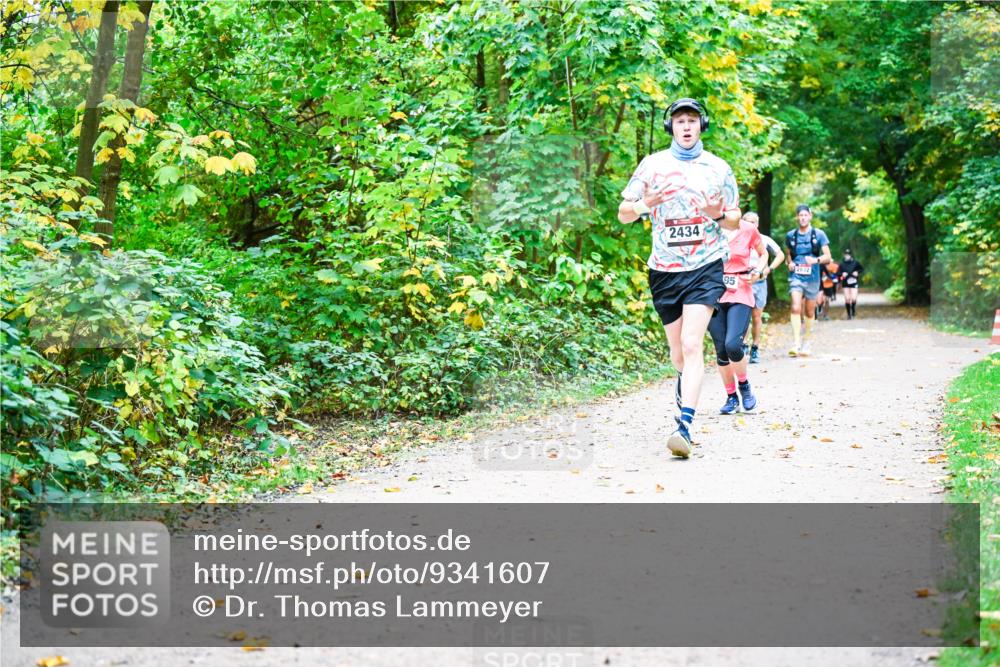 12.10.2025 - Bramfelder Halbmarathon 2025 Dr. Thomas Lammeyer http://msf.ph/oto/9341607 12.10.2025 09:52:23 Laufen 2434, 95 meine-sportfotos.de