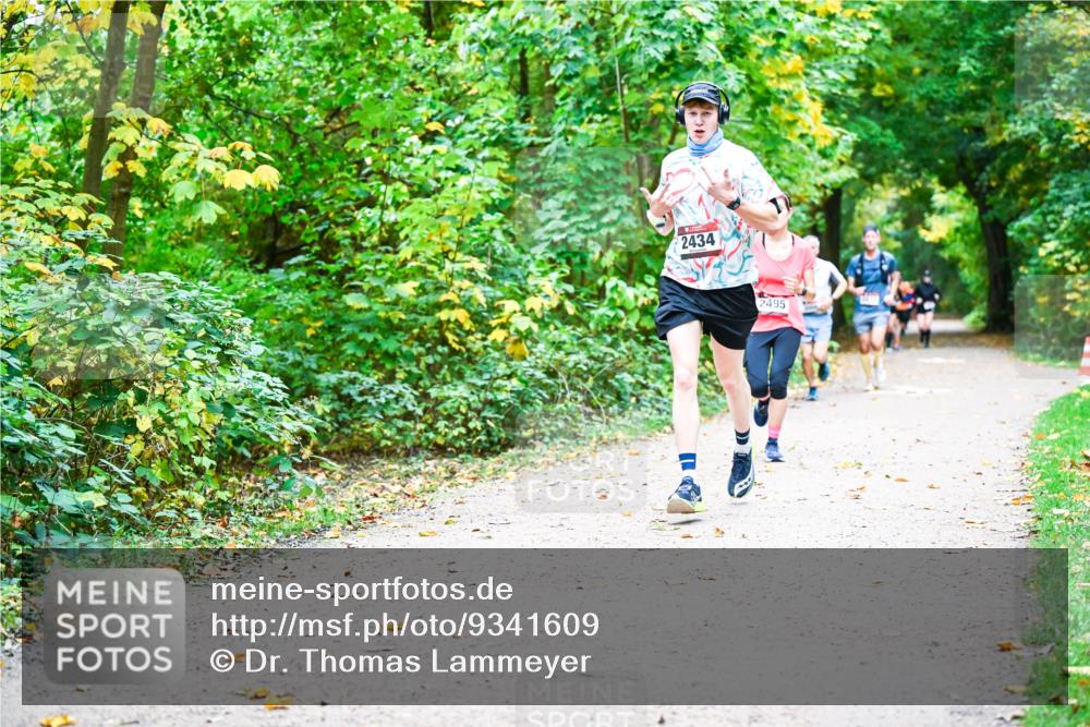 12.10.2025 - Bramfelder Halbmarathon 2025 Dr. Thomas Lammeyer http://msf.ph/oto/9341609 12.10.2025 09:52:23 Laufen 2434, 2495 meine-sportfotos.de