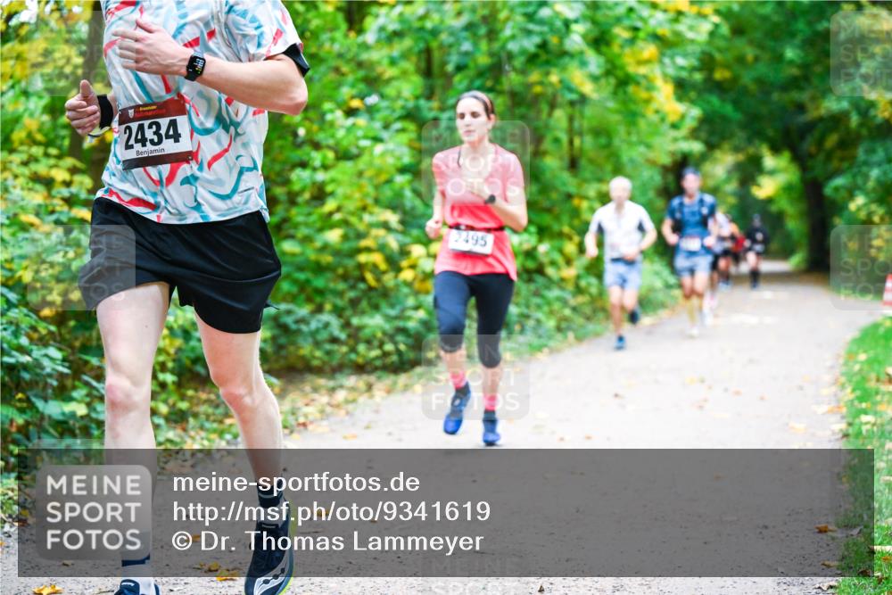 12.10.2025 - Bramfelder Halbmarathon 2025 Dr. Thomas Lammeyer http://msf.ph/oto/9341619 12.10.2025 09:52:25 Laufen 2434, 2495 meine-sportfotos.de