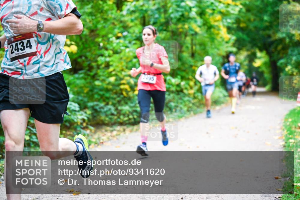 12.10.2025 - Bramfelder Halbmarathon 2025 Dr. Thomas Lammeyer http://msf.ph/oto/9341620 12.10.2025 09:52:25 Laufen 2434, 2495 meine-sportfotos.de