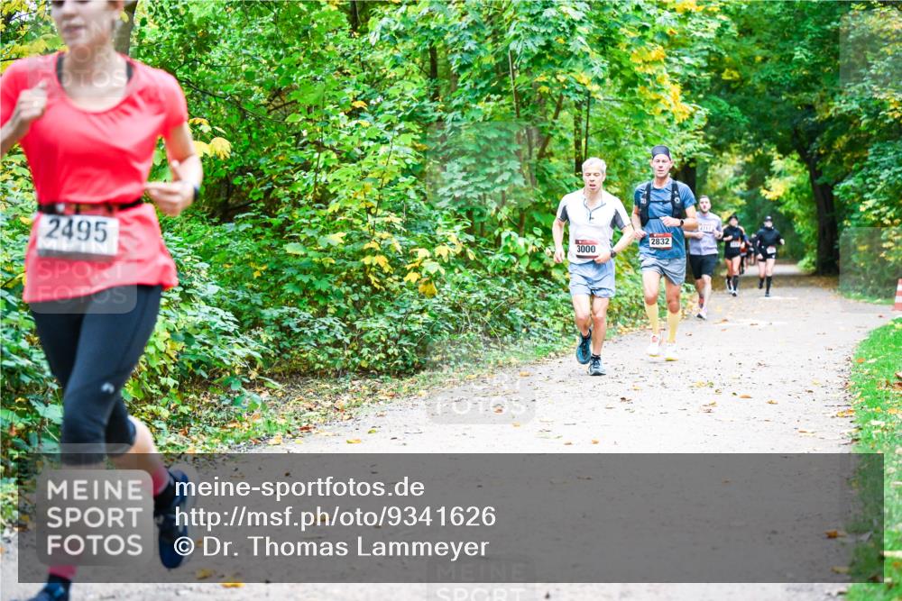 12.10.2025 - Bramfelder Halbmarathon 2025 Dr. Thomas Lammeyer http://msf.ph/oto/9341626 12.10.2025 09:52:26 Laufen 2495, 3000, 2832 meine-sportfotos.de