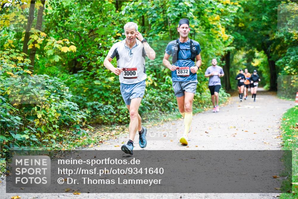 12.10.2025 - Bramfelder Halbmarathon 2025 Dr. Thomas Lammeyer http://msf.ph/oto/9341640 12.10.2025 09:52:28 Laufen 3000, 2832 meine-sportfotos.de