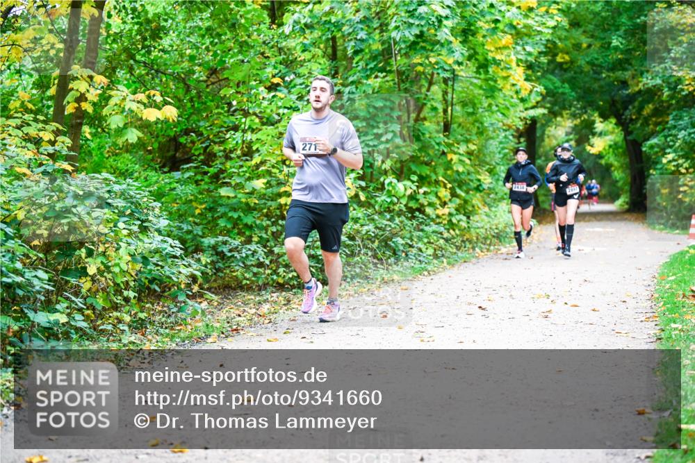 12.10.2025 - Bramfelder Halbmarathon 2025 Dr. Thomas Lammeyer http://msf.ph/oto/9341660 12.10.2025 09:52:31 Laufen 271, 2897 meine-sportfotos.de