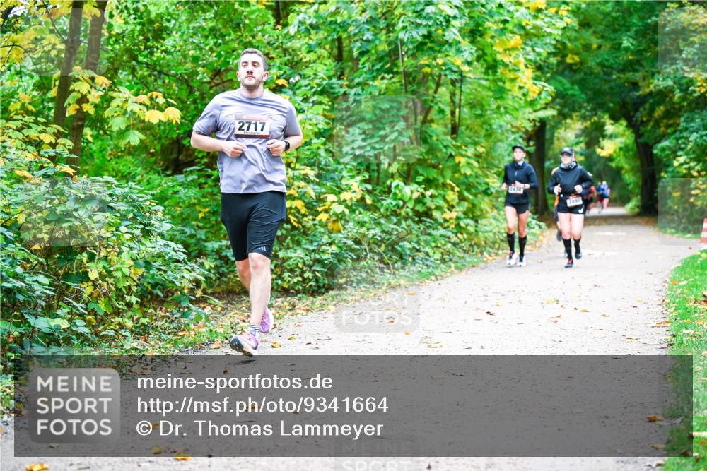 12.10.2025 - Bramfelder Halbmarathon 2025 Dr. Thomas Lammeyer http://msf.ph/oto/9341664 12.10.2025 09:52:32 Laufen 2717, 2897 meine-sportfotos.de