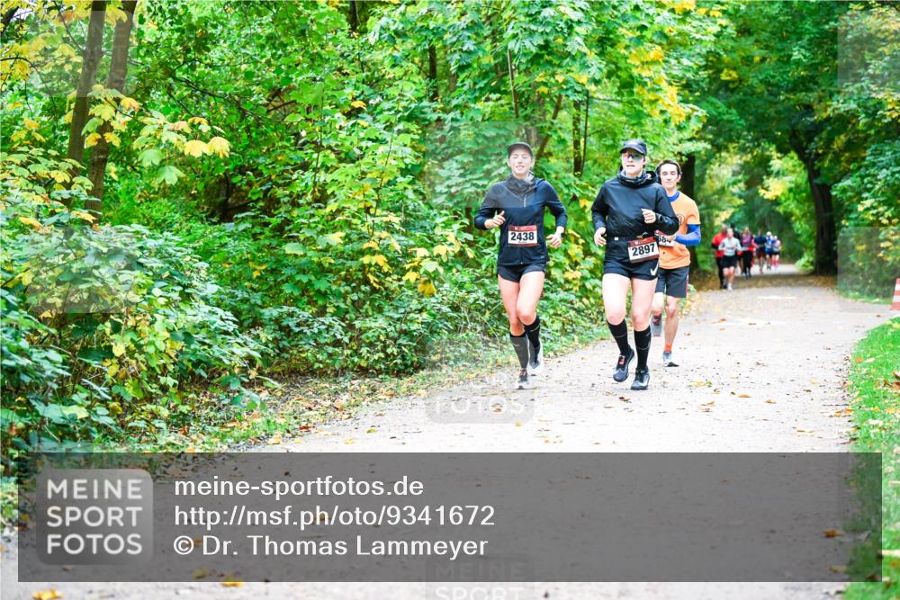 12.10.2025 - Bramfelder Halbmarathon 2025 Dr. Thomas Lammeyer http://msf.ph/oto/9341672 12.10.2025 09:52:34 Laufen 2438, 2897 meine-sportfotos.de
