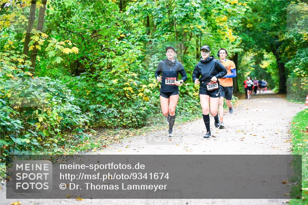 12.10.2025 - Bramfelder Halbmarathon 2025 Dr. Thomas Lammeyer http://msf.ph/oto/9341674 12.10.2025 09:52:35 Laufen 2438, 2897 meine-sportfotos.de