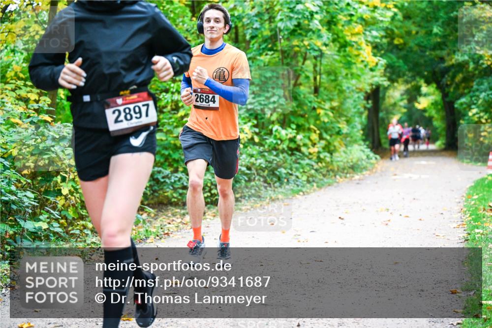 12.10.2025 - Bramfelder Halbmarathon 2025 Dr. Thomas Lammeyer http://msf.ph/oto/9341687 12.10.2025 09:52:37 Laufen 2897, 2684 meine-sportfotos.de