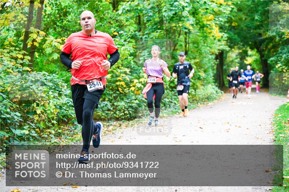 12.10.2025 - Bramfelder Halbmarathon 2025 Dr. Thomas Lammeyer http://msf.ph/oto/9341722 12.10.2025 09:52:49 Laufen 2541, 2459, 2556 meine-sportfotos.de