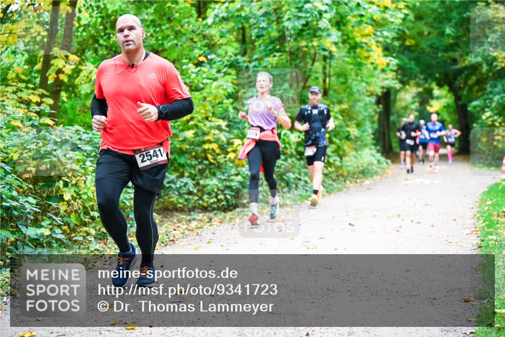 12.10.2025 - Bramfelder Halbmarathon 2025 Dr. Thomas Lammeyer http://msf.ph/oto/9341723 12.10.2025 09:52:49 Laufen 459, 2541 meine-sportfotos.de