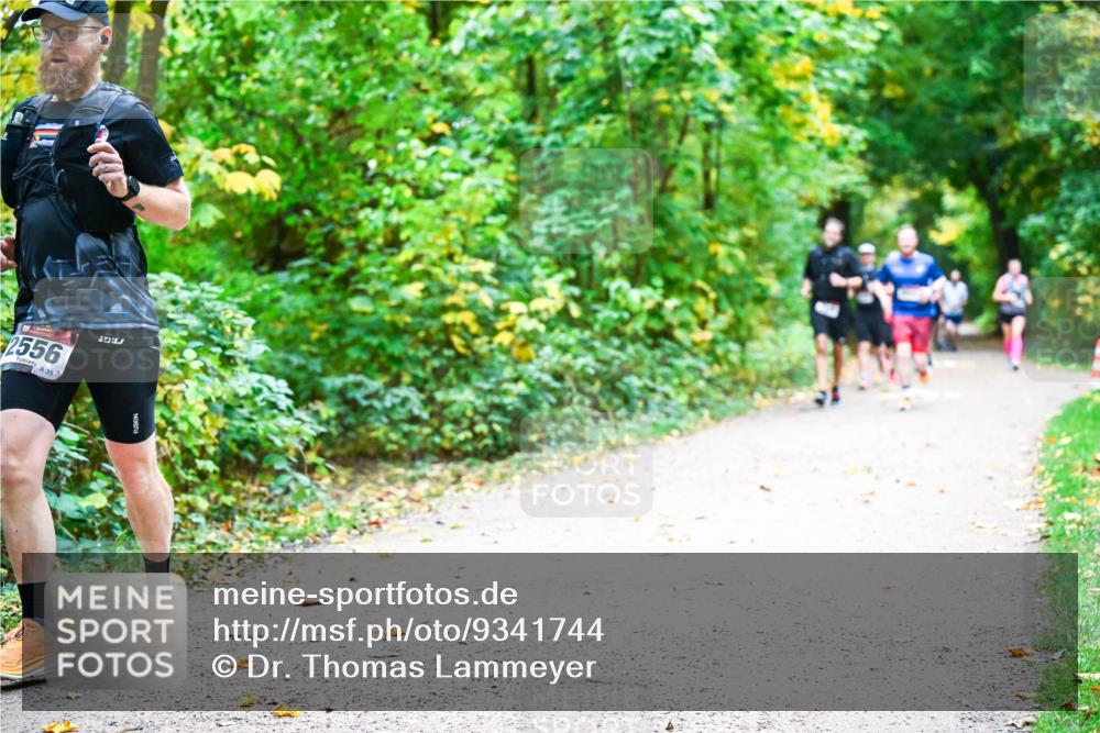 12.10.2025 - Bramfelder Halbmarathon 2025 Dr. Thomas Lammeyer http://msf.ph/oto/9341744 12.10.2025 09:52:52 Laufen 2556, 35, 17 meine-sportfotos.de