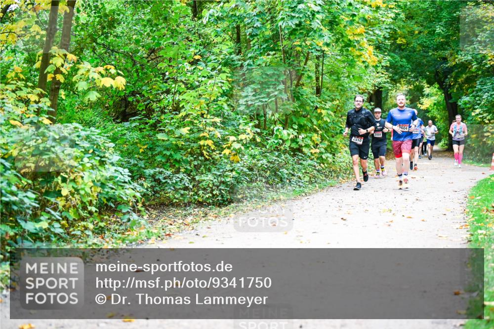 12.10.2025 - Bramfelder Halbmarathon 2025 Dr. Thomas Lammeyer http://msf.ph/oto/9341750 12.10.2025 09:52:53 Laufen 2910, 2468, 2604 meine-sportfotos.de