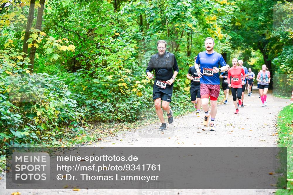 12.10.2025 - Bramfelder Halbmarathon 2025 Dr. Thomas Lammeyer http://msf.ph/oto/9341761 12.10.2025 09:52:55 Laufen 2910, 2468, 2604, 2605 meine-sportfotos.de
