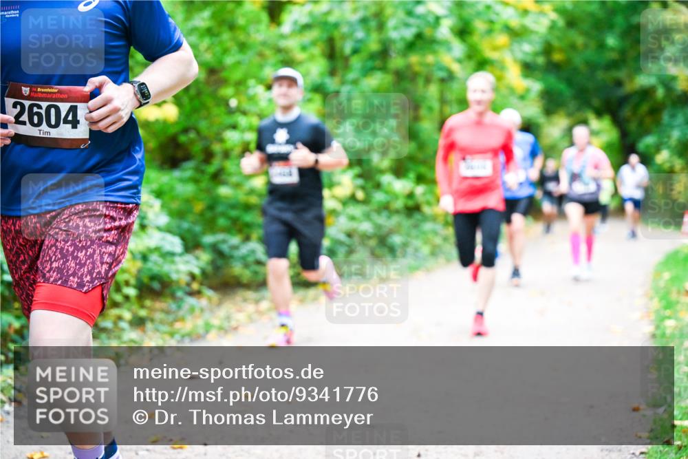 12.10.2025 - Bramfelder Halbmarathon 2025 Dr. Thomas Lammeyer http://msf.ph/oto/9341776 12.10.2025 09:52:57 Laufen 34, 2604 meine-sportfotos.de