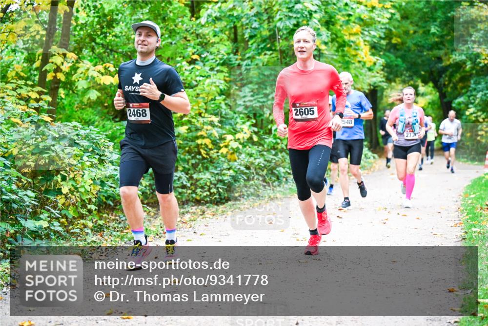 12.10.2025 - Bramfelder Halbmarathon 2025 Dr. Thomas Lammeyer http://msf.ph/oto/9341778 12.10.2025 09:52:58 Laufen 2468, 2605, 2548, 2734 meine-sportfotos.de