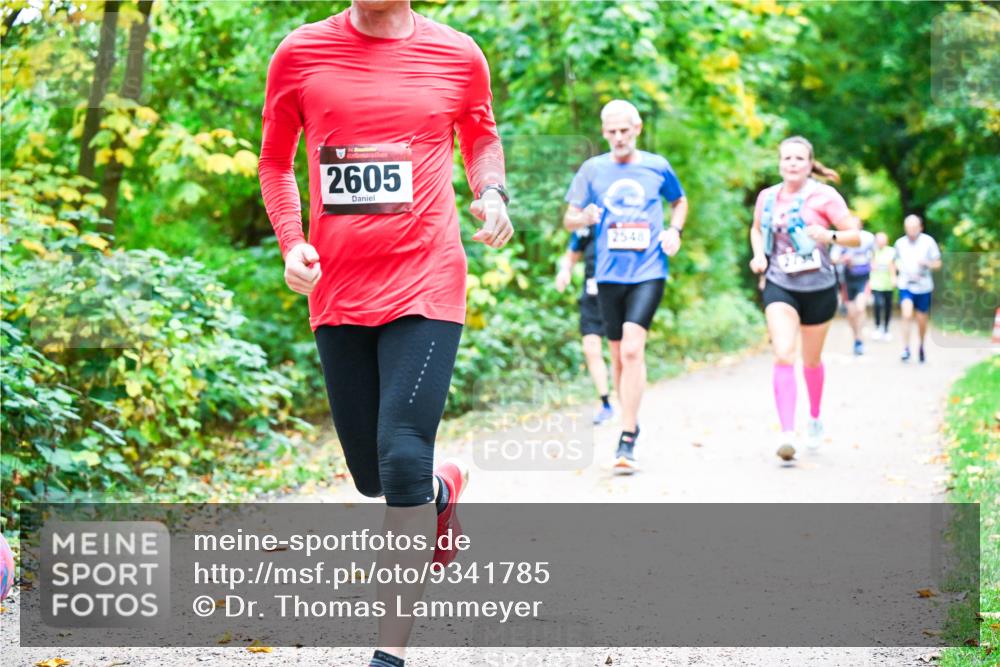 12.10.2025 - Bramfelder Halbmarathon 2025 Dr. Thomas Lammeyer http://msf.ph/oto/9341785 12.10.2025 09:52:59 Laufen 2605, 2548 meine-sportfotos.de