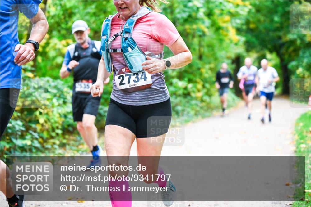 12.10.2025 - Bramfelder Halbmarathon 2025 Dr. Thomas Lammeyer http://msf.ph/oto/9341797 12.10.2025 09:53:01 Laufen 8335, 2734 meine-sportfotos.de