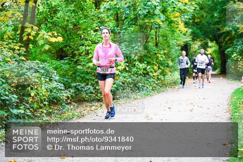 12.10.2025 - Bramfelder Halbmarathon 2025 Dr. Thomas Lammeyer http://msf.ph/oto/9341840 12.10.2025 09:53:09 Laufen 2925 meine-sportfotos.de