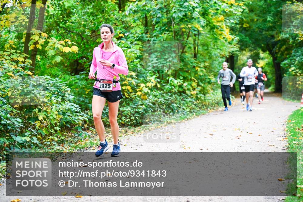 12.10.2025 - Bramfelder Halbmarathon 2025 Dr. Thomas Lammeyer http://msf.ph/oto/9341843 12.10.2025 09:53:09 Laufen 2925 meine-sportfotos.de
