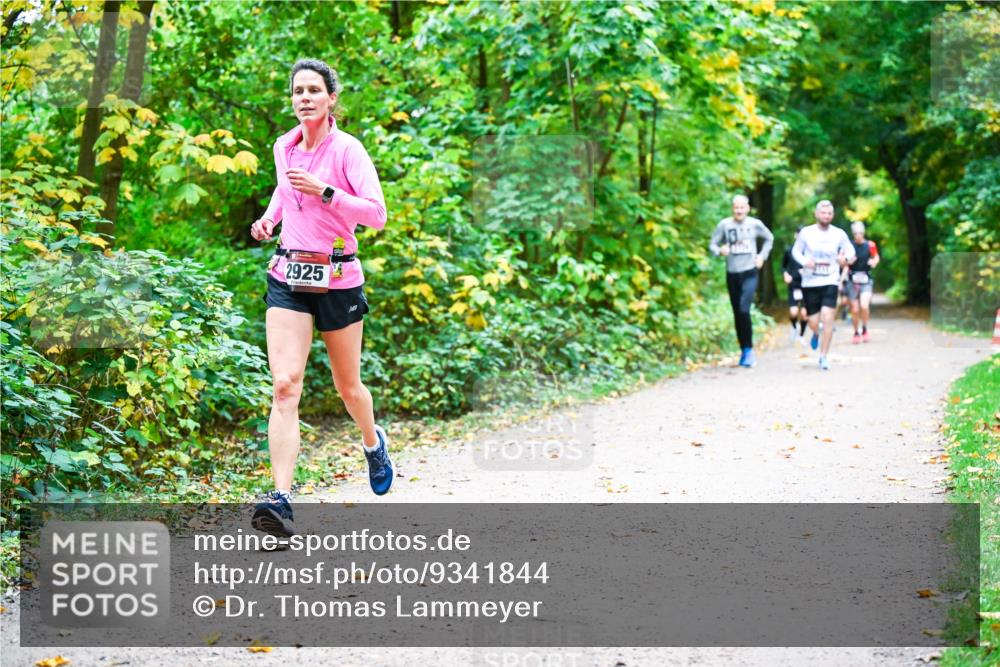 12.10.2025 - Bramfelder Halbmarathon 2025 Dr. Thomas Lammeyer http://msf.ph/oto/9341844 12.10.2025 09:53:09 Laufen 2925 meine-sportfotos.de