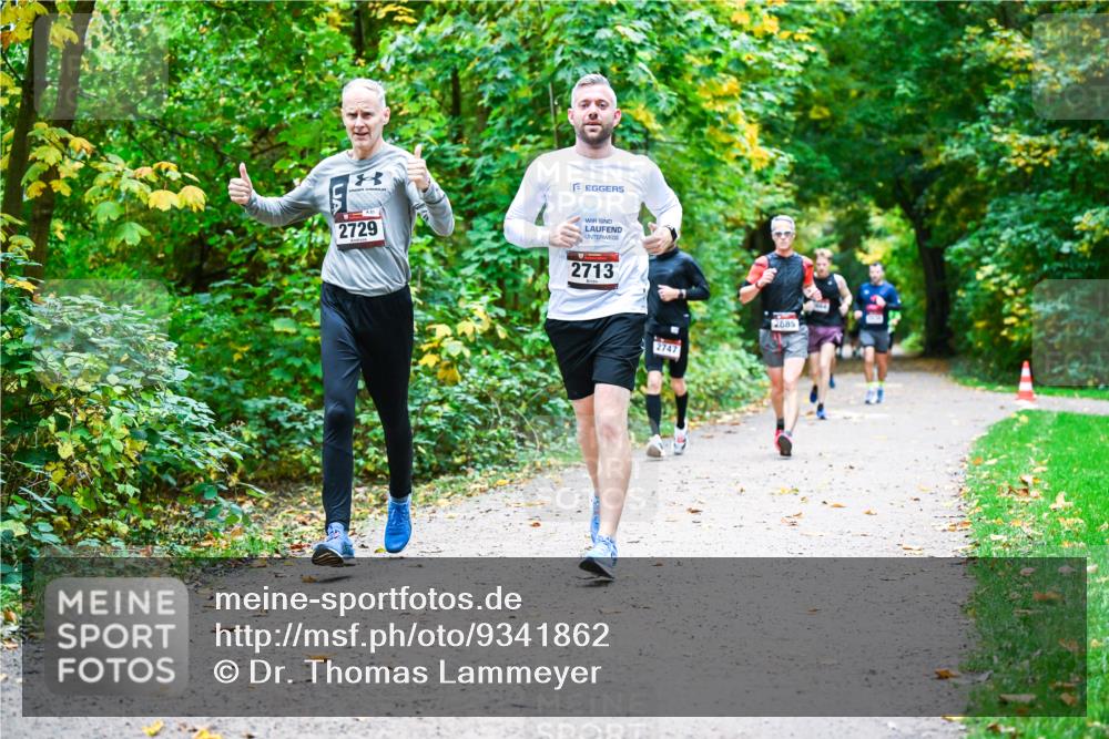 12.10.2025 - Bramfelder Halbmarathon 2025 Dr. Thomas Lammeyer http://msf.ph/oto/9341862 12.10.2025 09:53:13 Laufen 2729, 2713, 2747, 2685 meine-sportfotos.de