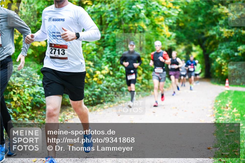 12.10.2025 - Bramfelder Halbmarathon 2025 Dr. Thomas Lammeyer http://msf.ph/oto/9341868 12.10.2025 09:53:15 Laufen 2713 meine-sportfotos.de