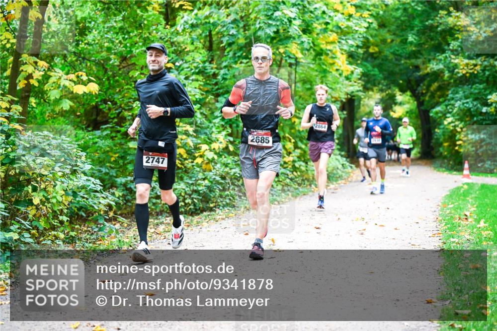 12.10.2025 - Bramfelder Halbmarathon 2025 Dr. Thomas Lammeyer http://msf.ph/oto/9341878 12.10.2025 09:53:16 Laufen 2747, 2685, 2864 meine-sportfotos.de
