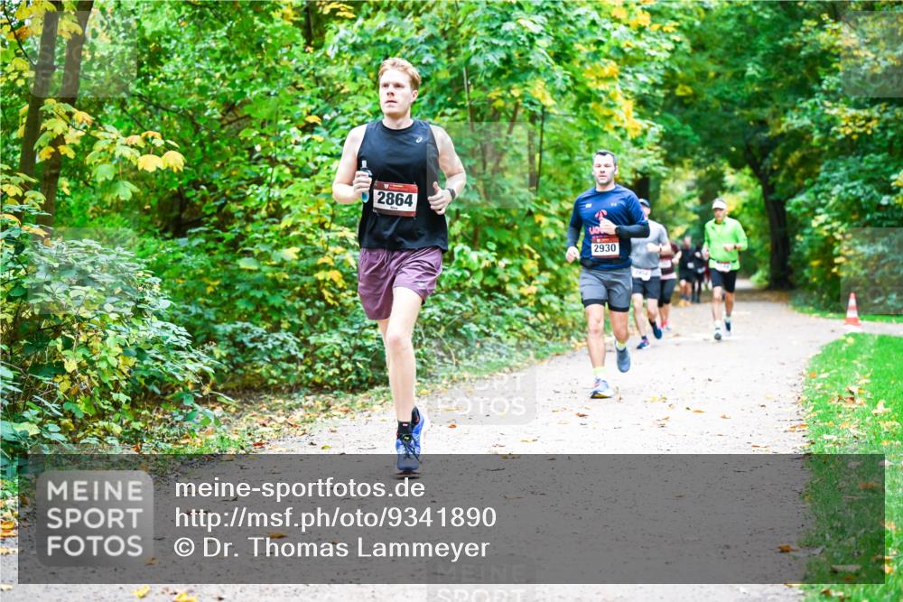 12.10.2025 - Bramfelder Halbmarathon 2025 Dr. Thomas Lammeyer http://msf.ph/oto/9341890 12.10.2025 09:53:18 Laufen 2864, 2930 meine-sportfotos.de