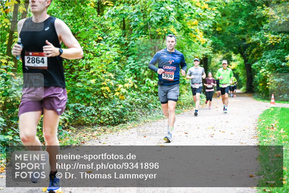 12.10.2025 - Bramfelder Halbmarathon 2025 Dr. Thomas Lammeyer http://msf.ph/oto/9341896 12.10.2025 09:53:20 Laufen 2864, 2930, 2950 meine-sportfotos.de