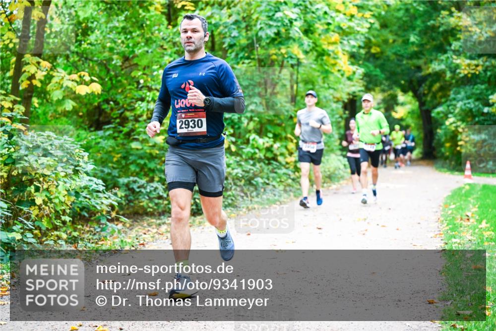 12.10.2025 - Bramfelder Halbmarathon 2025 Dr. Thomas Lammeyer http://msf.ph/oto/9341903 12.10.2025 09:53:21 Laufen 2930 meine-sportfotos.de