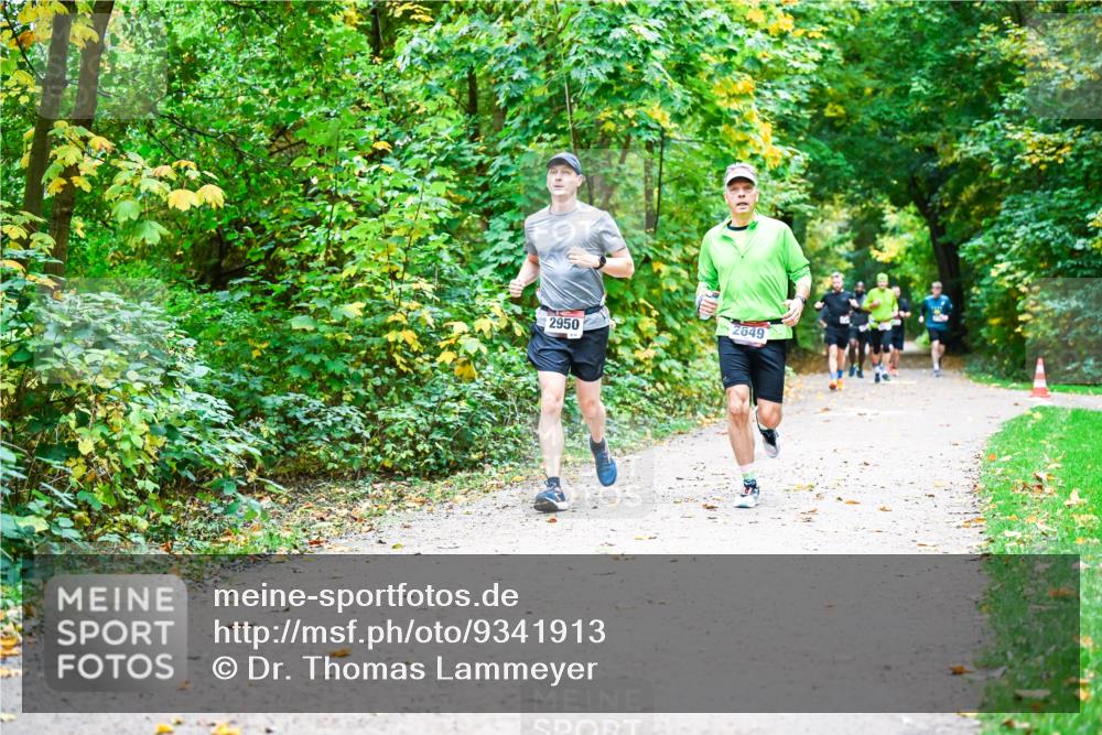 12.10.2025 - Bramfelder Halbmarathon 2025 Dr. Thomas Lammeyer http://msf.ph/oto/9341913 12.10.2025 09:53:22 Laufen 2950, 2649 meine-sportfotos.de