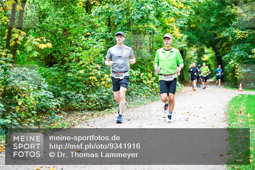 12.10.2025 - Bramfelder Halbmarathon 2025 Dr. Thomas Lammeyer http://msf.ph/oto/9341916 12.10.2025 09:53:22 Laufen 2950, 2649 meine-sportfotos.de