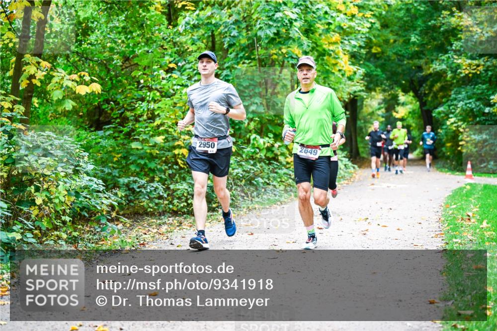 12.10.2025 - Bramfelder Halbmarathon 2025 Dr. Thomas Lammeyer http://msf.ph/oto/9341918 12.10.2025 09:53:23 Laufen 2950, 52, 2649 meine-sportfotos.de