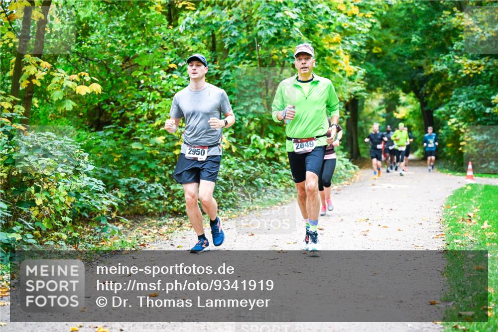 12.10.2025 - Bramfelder Halbmarathon 2025 Dr. Thomas Lammeyer http://msf.ph/oto/9341919 12.10.2025 09:53:23 Laufen 2950, 2649 meine-sportfotos.de