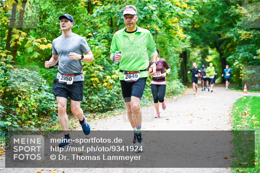 12.10.2025 - Bramfelder Halbmarathon 2025 Dr. Thomas Lammeyer http://msf.ph/oto/9341924 12.10.2025 09:53:24 Laufen 2950, 52, 2649, 782 meine-sportfotos.de