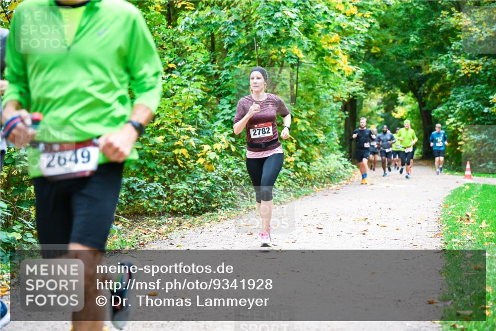 12.10.2025 - Bramfelder Halbmarathon 2025 Dr. Thomas Lammeyer http://msf.ph/oto/9341928 12.10.2025 09:53:25 Laufen 2649, 2782 meine-sportfotos.de
