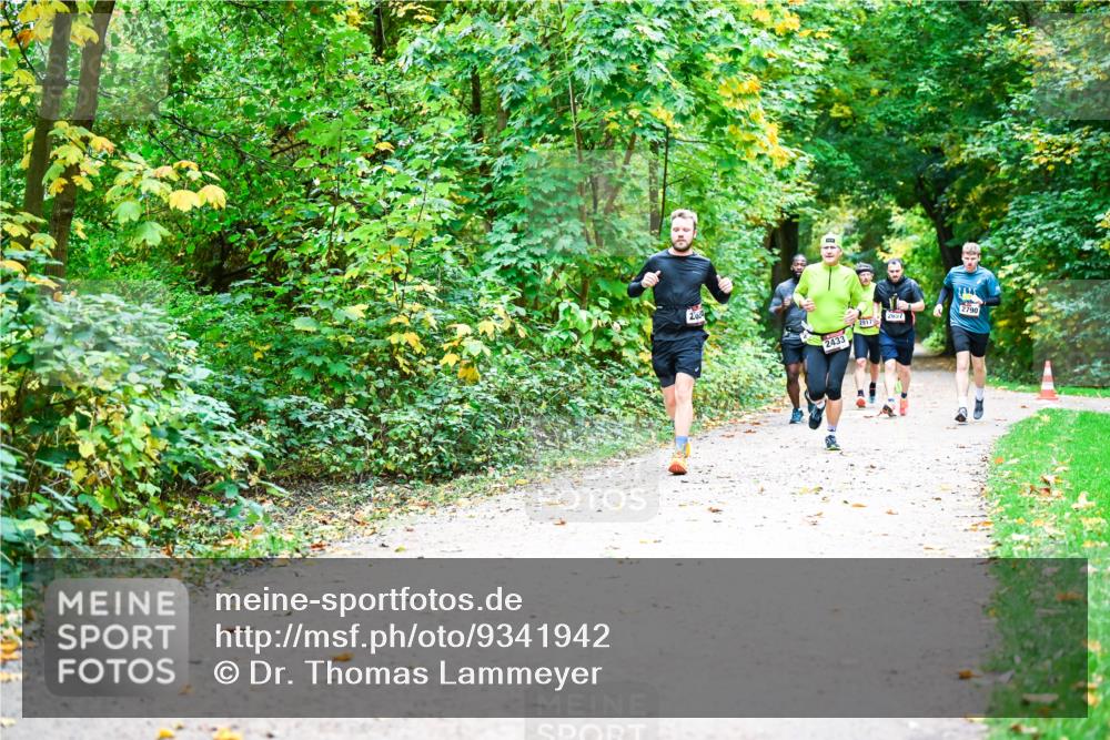 12.10.2025 - Bramfelder Halbmarathon 2025 Dr. Thomas Lammeyer http://msf.ph/oto/9341942 12.10.2025 09:53:28 Laufen 2433, 2917, 2697, 2025, 2790 meine-sportfotos.de