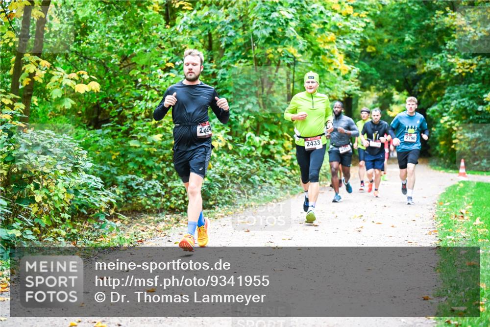 12.10.2025 - Bramfelder Halbmarathon 2025 Dr. Thomas Lammeyer http://msf.ph/oto/9341955 12.10.2025 09:53:30 Laufen 2024, 2433, 2009, 2790 meine-sportfotos.de