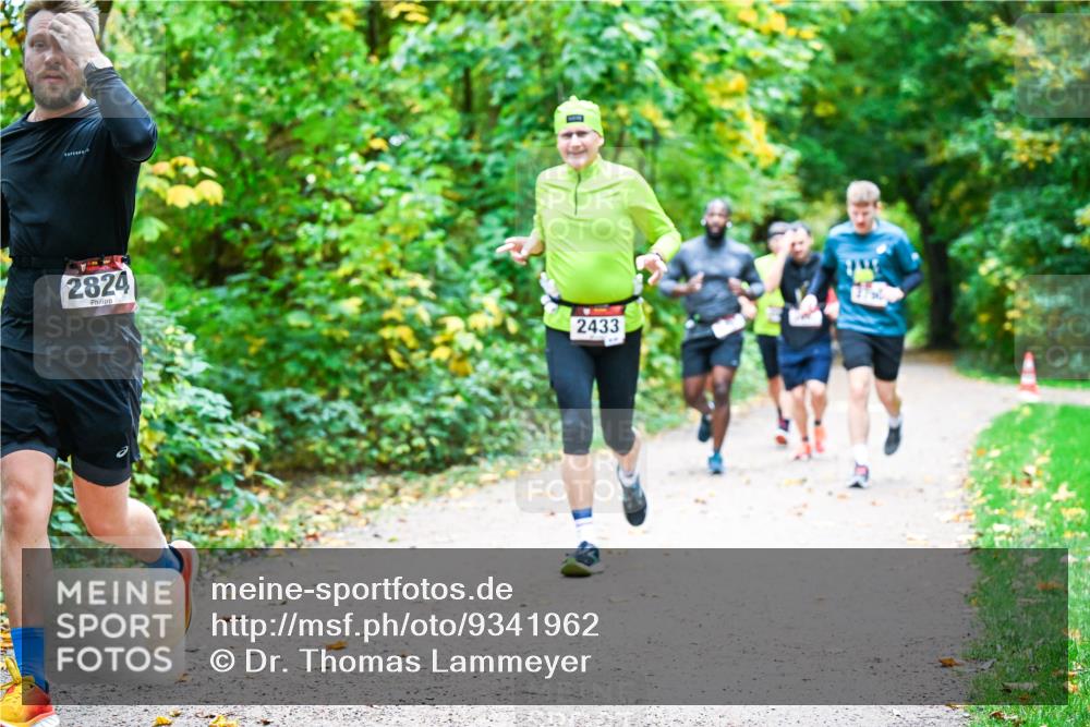 12.10.2025 - Bramfelder Halbmarathon 2025 Dr. Thomas Lammeyer http://msf.ph/oto/9341962 12.10.2025 09:53:31 Laufen 2824, 2433 meine-sportfotos.de