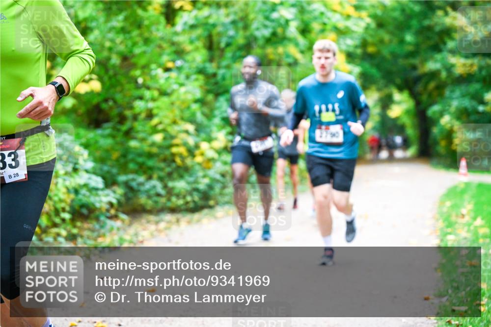 12.10.2025 - Bramfelder Halbmarathon 2025 Dr. Thomas Lammeyer http://msf.ph/oto/9341969 12.10.2025 09:53:33 Laufen 33, 28, 7125 meine-sportfotos.de