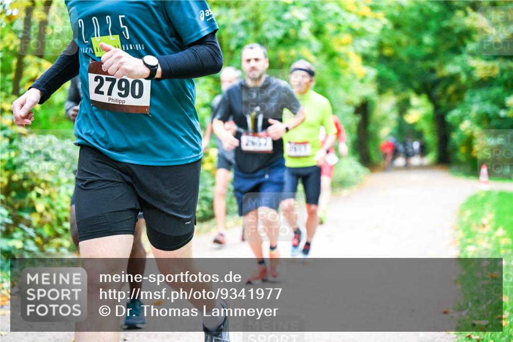 12.10.2025 - Bramfelder Halbmarathon 2025 Dr. Thomas Lammeyer http://msf.ph/oto/9341977 12.10.2025 09:53:34 Laufen 2025, 2790 meine-sportfotos.de