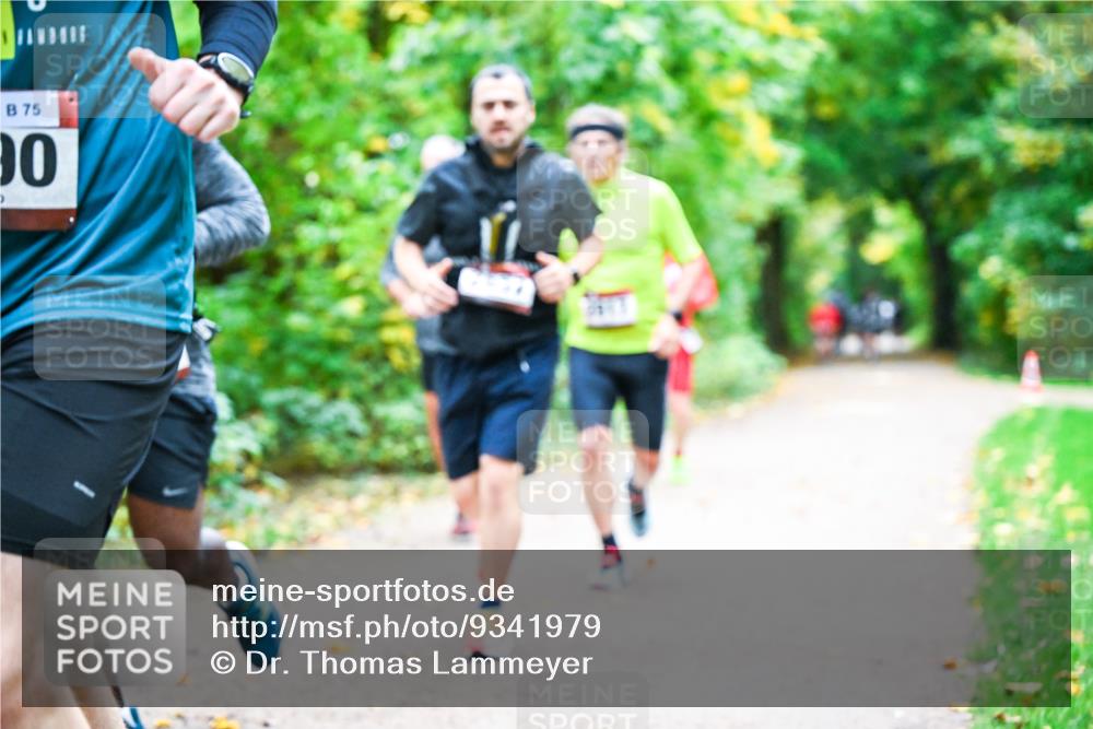 12.10.2025 - Bramfelder Halbmarathon 2025 Dr. Thomas Lammeyer http://msf.ph/oto/9341979 12.10.2025 09:53:35 Laufen 75, 30 meine-sportfotos.de